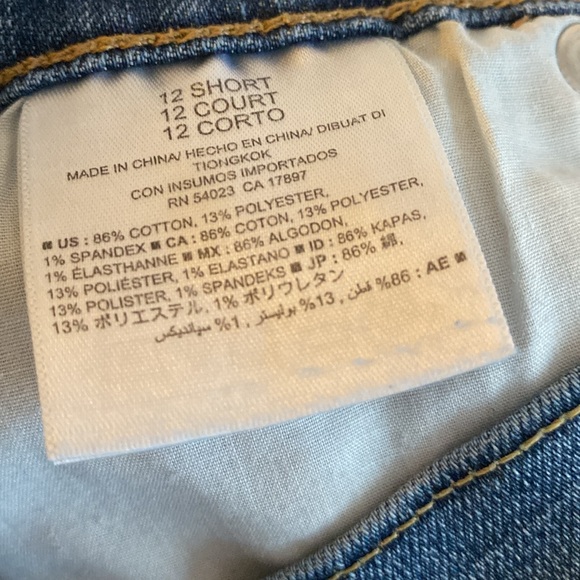 Old Navy Original Mid Rise Jeans - Picture 5 of 5